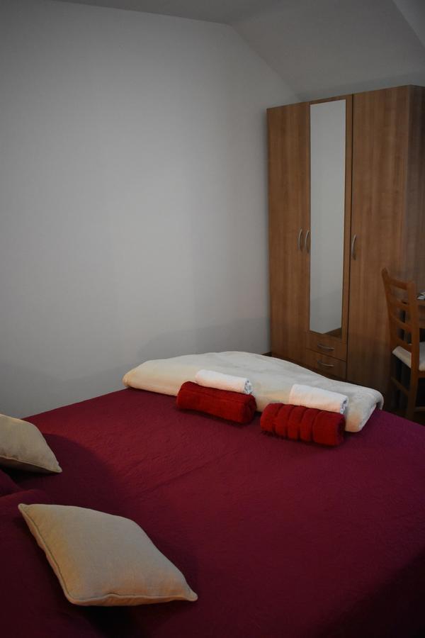 Guesthouse Samolov Vrhovine Eksteriør bilde