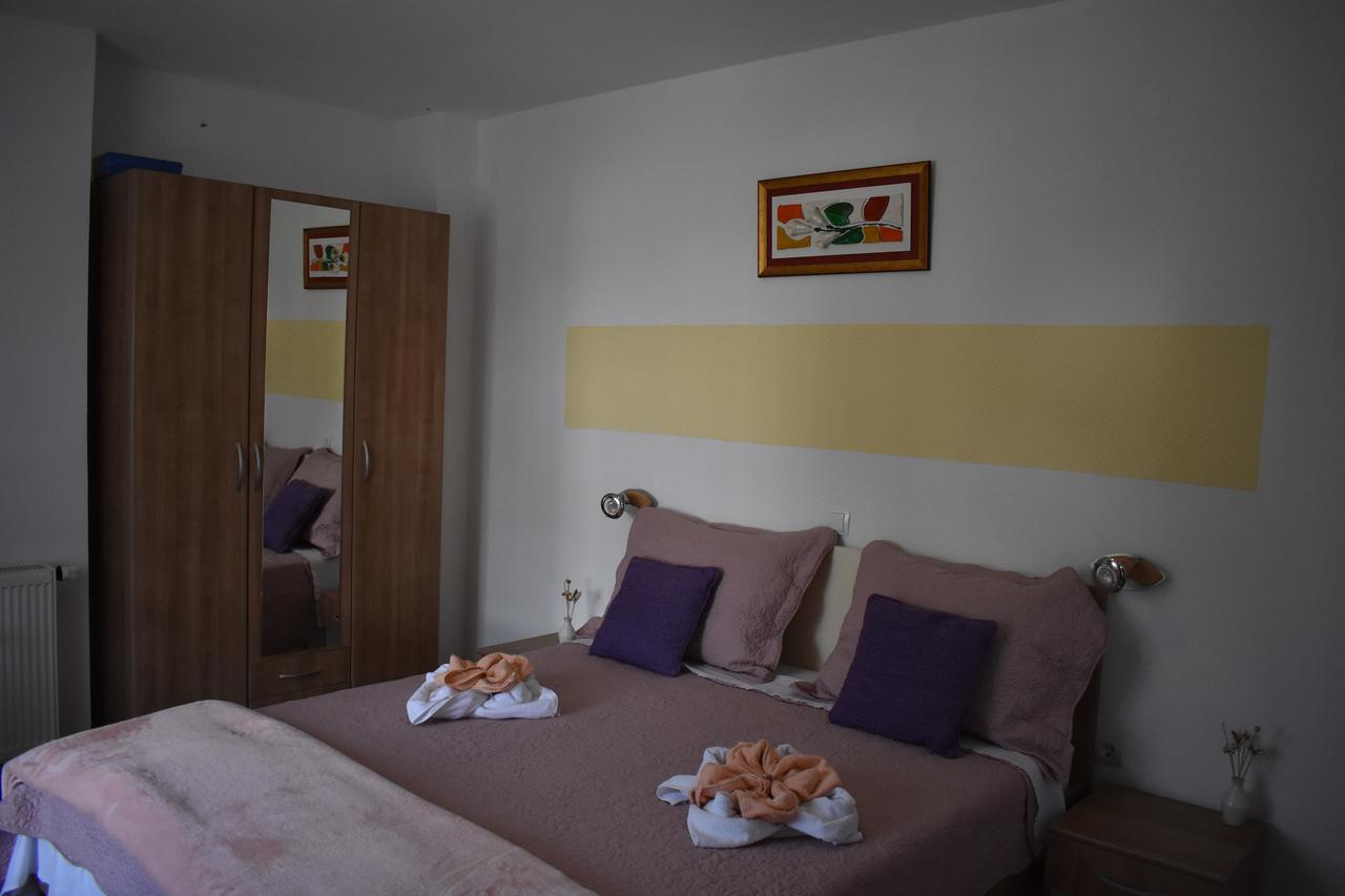 Guesthouse Samolov Vrhovine Eksteriør bilde