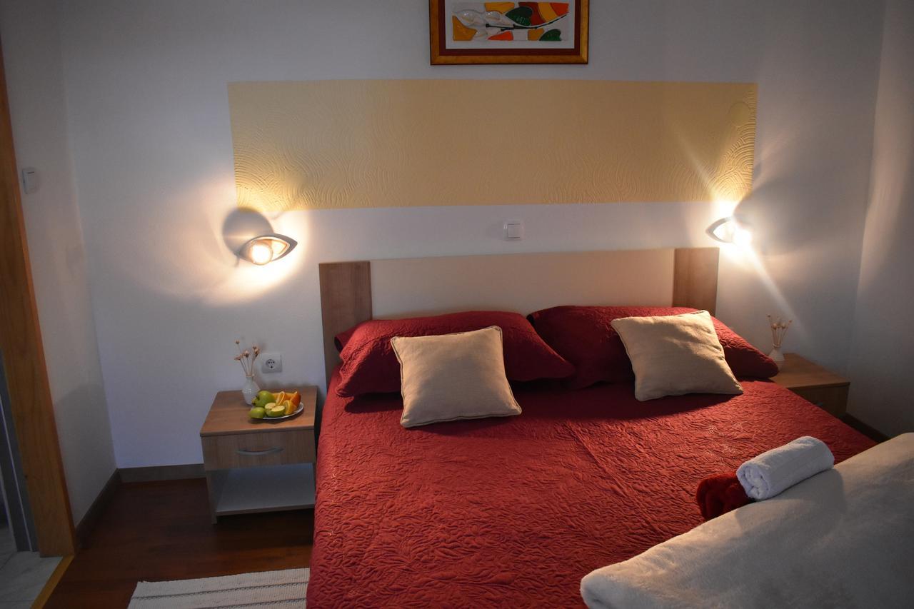 Guesthouse Samolov Vrhovine Eksteriør bilde